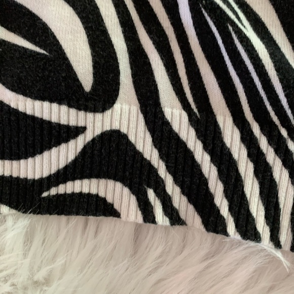 Cato 22/24 zebra print cardigan EUC - Picture 4 of 5